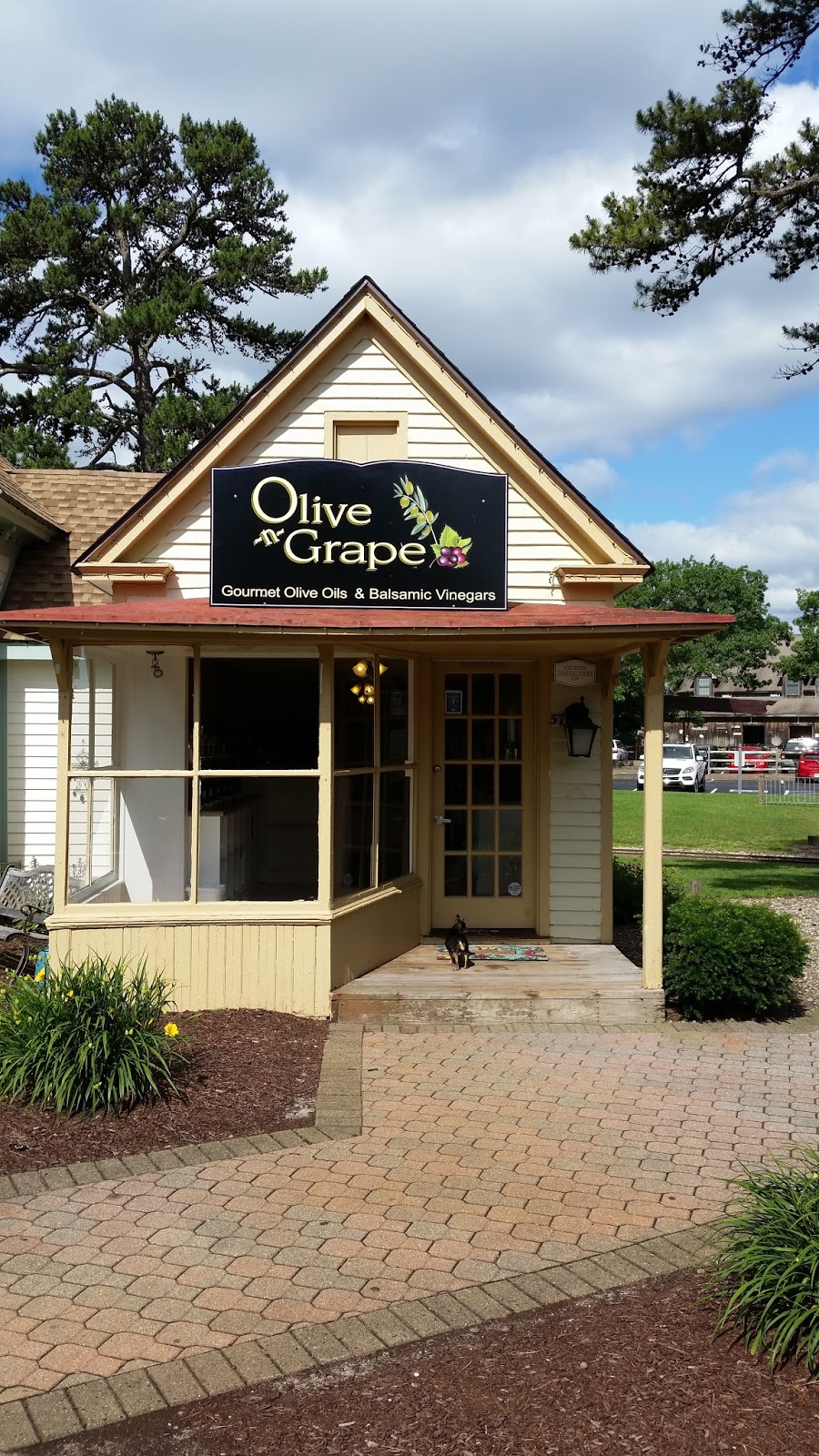 Olive N Grape Historic SmithvilleHistoric Smithville